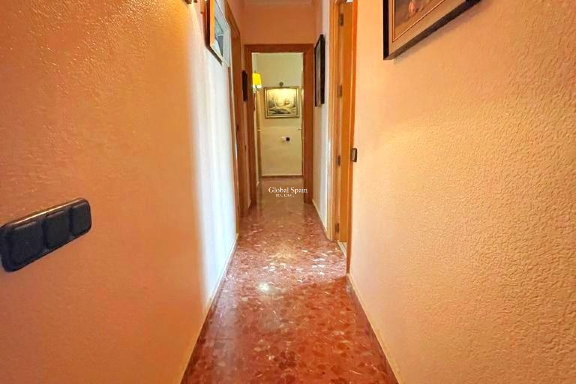 Revente - APPARTEMENT -
TORREVIEJA - Estacion de autobuses