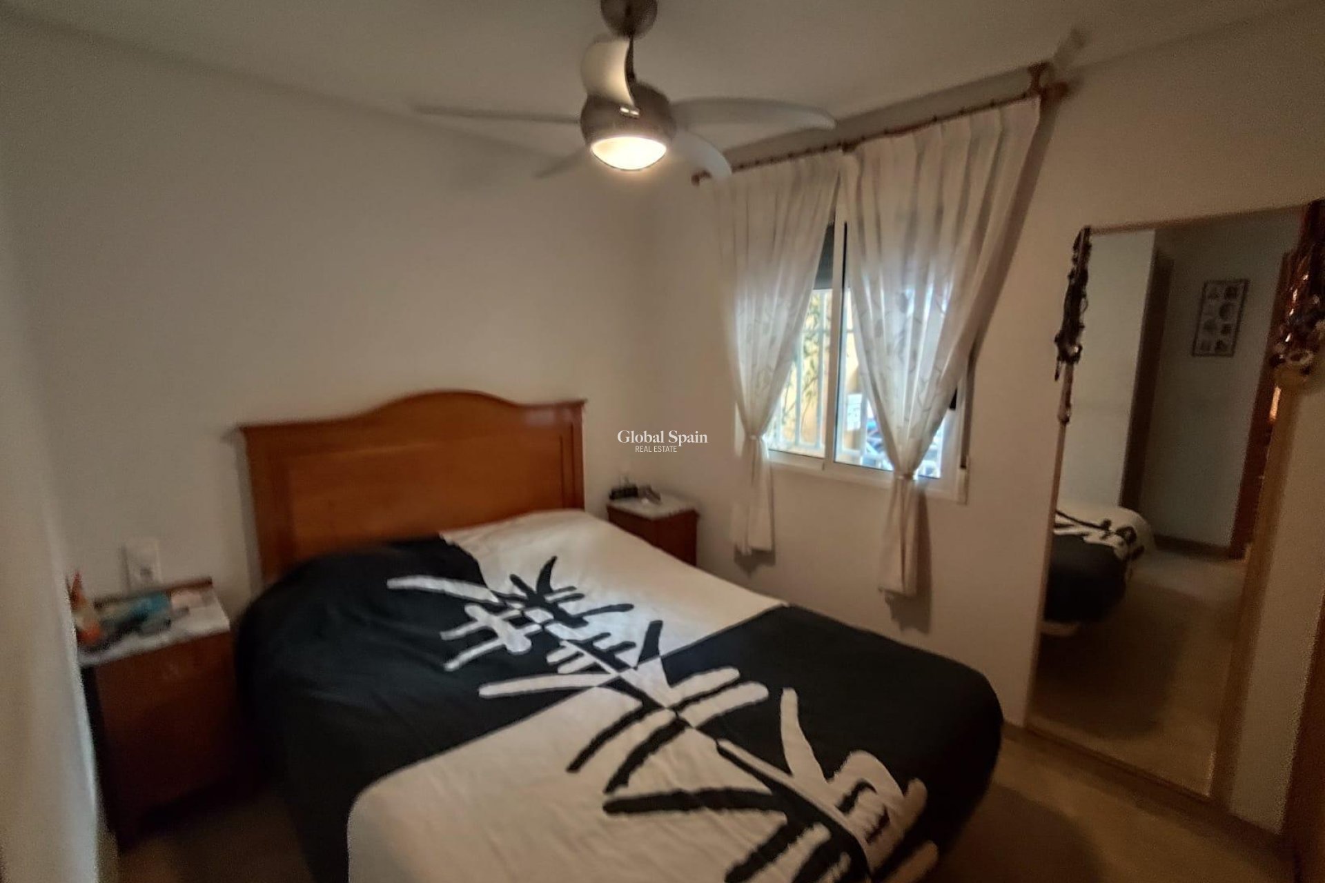 Revente - APPARTEMENT -
TORREVIEJA - Estacion de autobuses