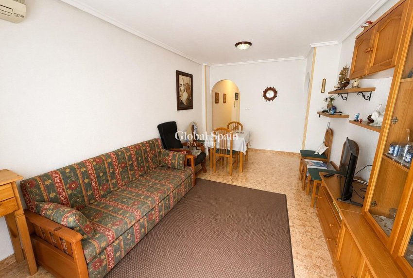 Revente - APPARTEMENT -
TORREVIEJA - Estacion de autobuses