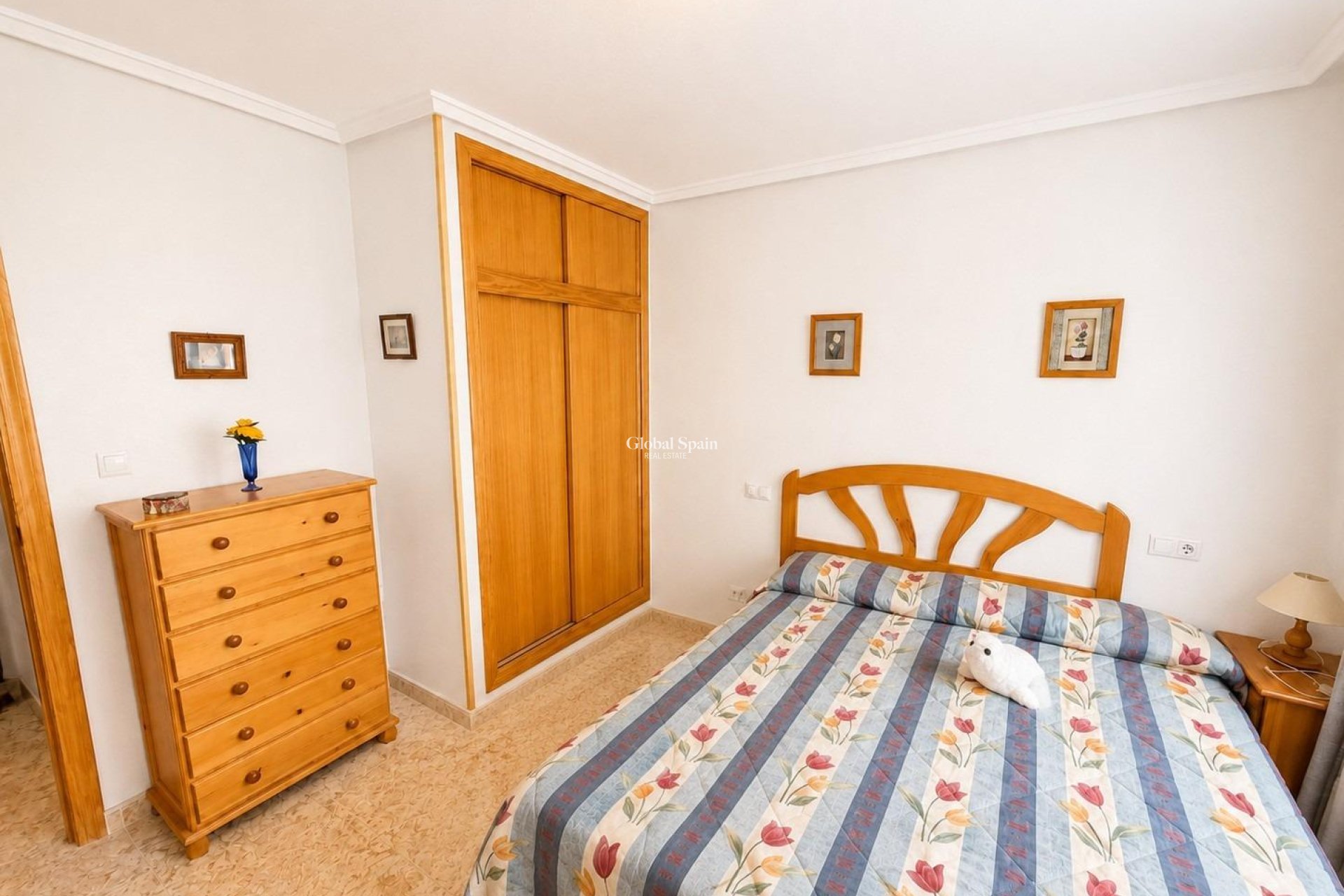 Revente - APPARTEMENT -
TORREVIEJA - Estacion de autobuses