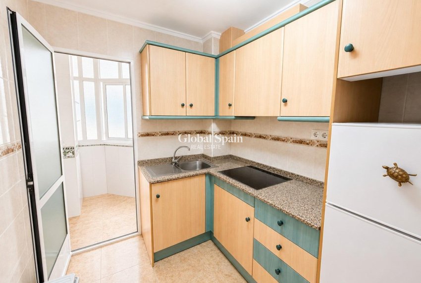 Revente - APPARTEMENT -
TORREVIEJA - Estacion de autobuses