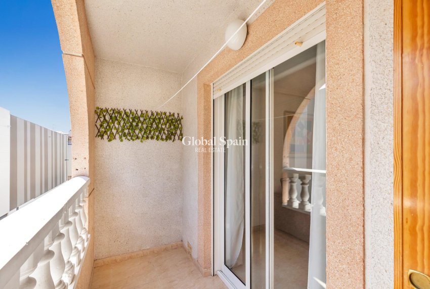 Revente - APPARTEMENT -
TORREVIEJA - Estacion de autobuses