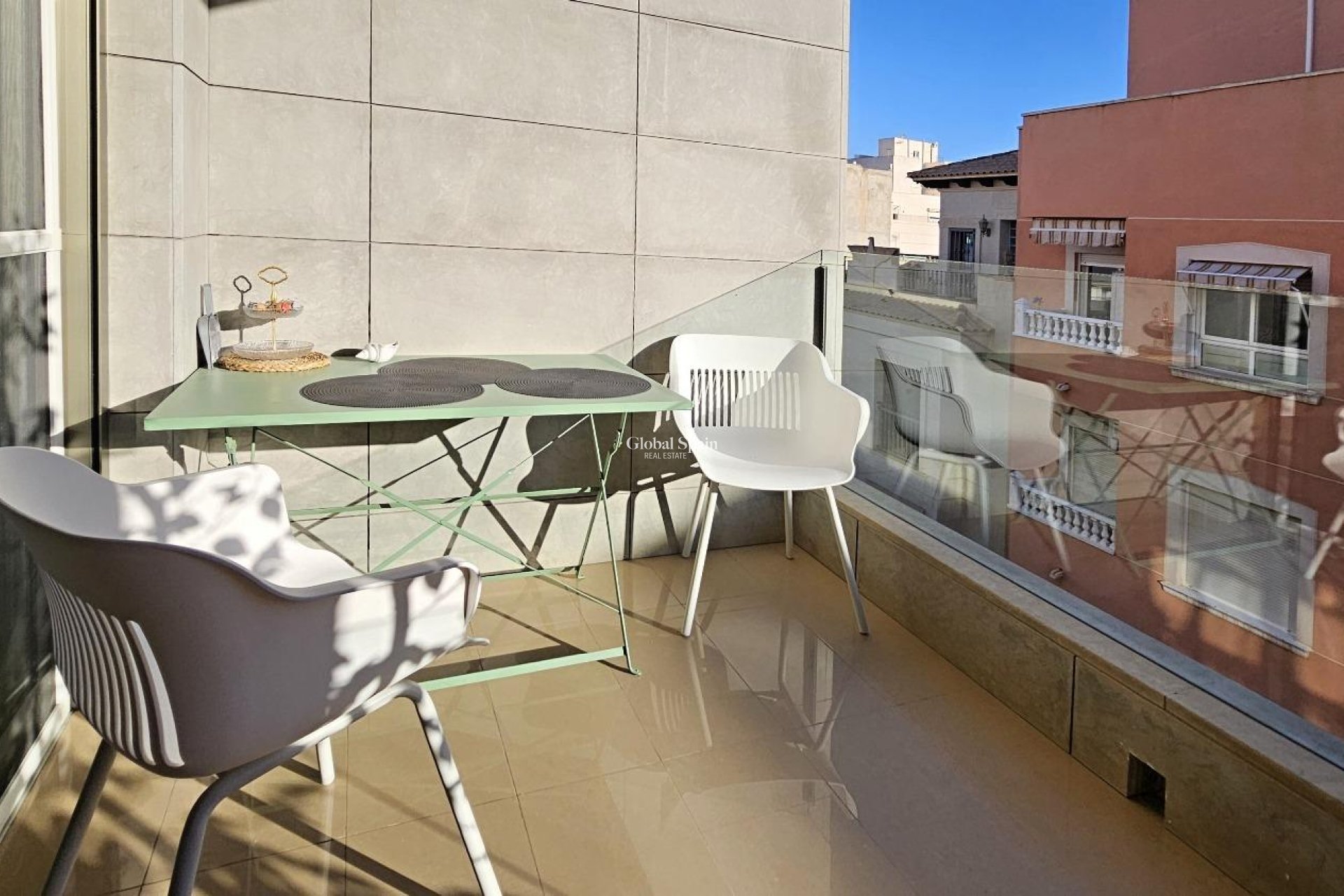 Revente - APPARTEMENT -
TORREVIEJA - Estacion de autobuses