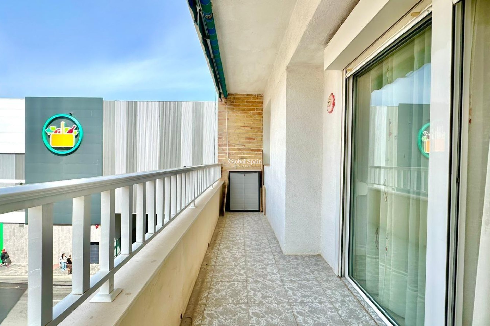 Revente - APPARTEMENT -
TORREVIEJA - Estacion de autobuses