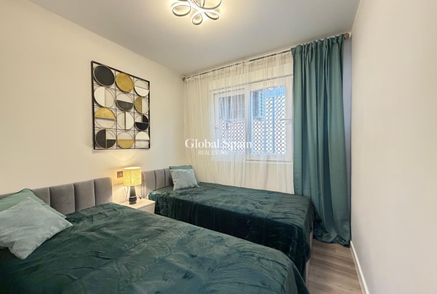 Revente - APPARTEMENT -
TORREVIEJA - Estacion de autobuses