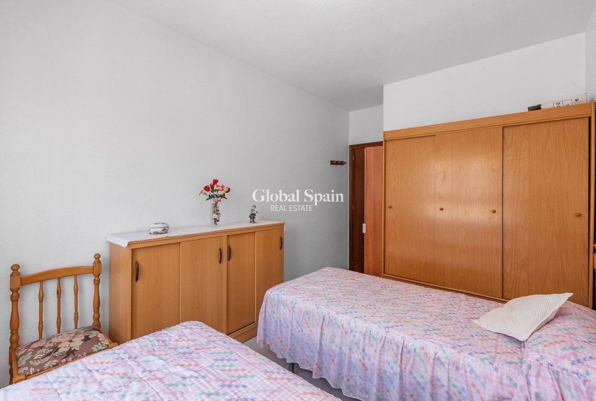 Revente - APPARTEMENT -
TORREVIEJA - Estacion de autobuses
