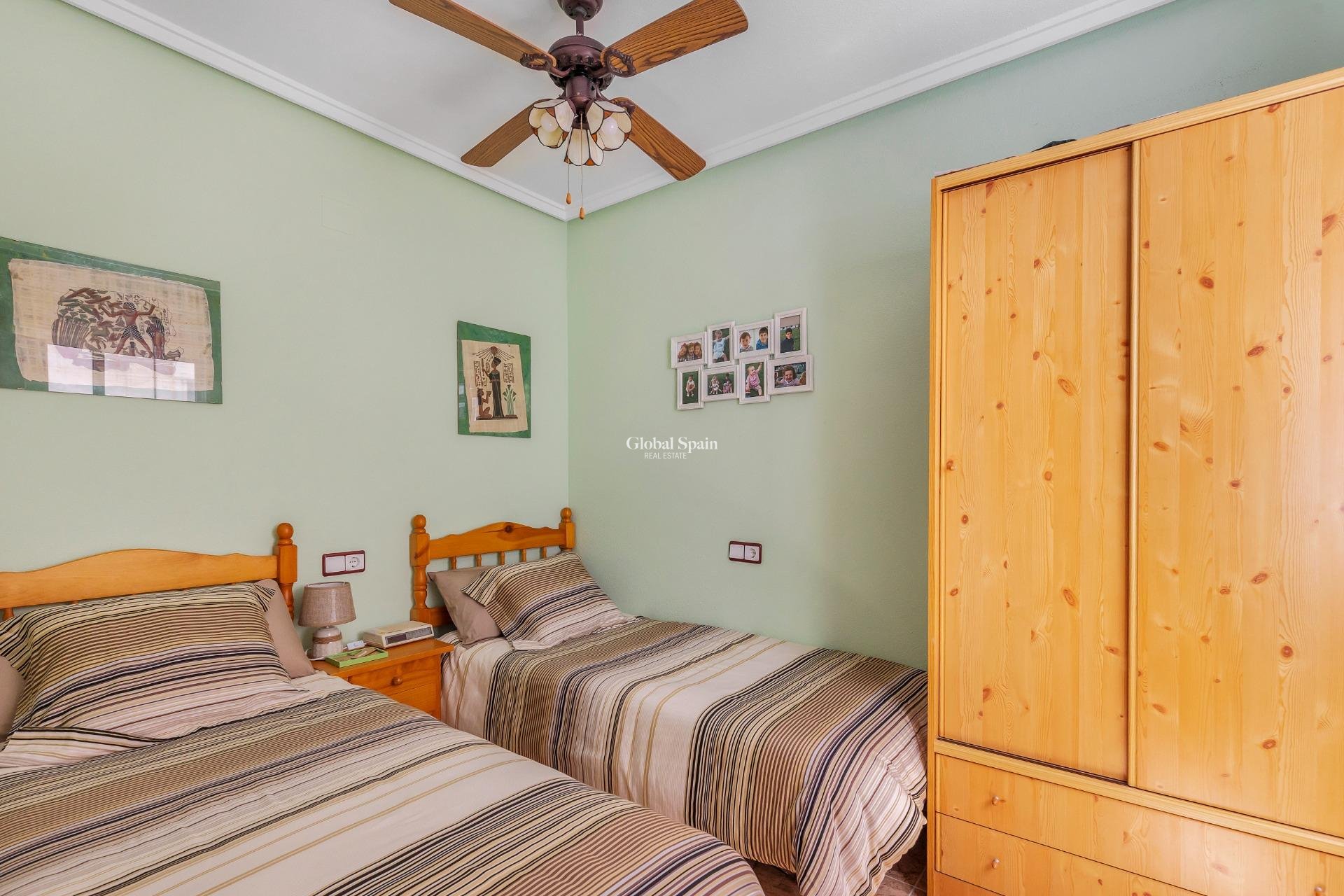 Revente - APPARTEMENT -
TORREVIEJA - Estacion de autobuses