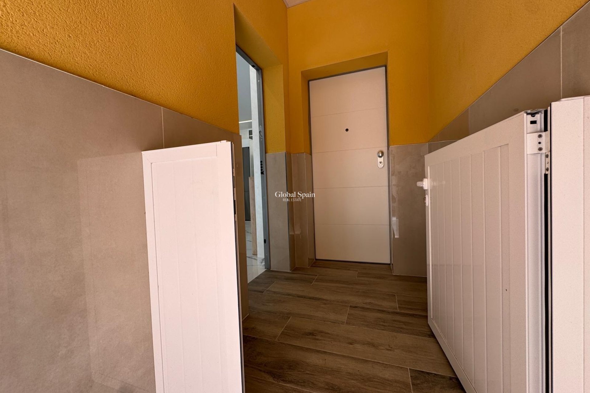 Revente - APPARTEMENT -
TORREVIEJA - Estacion de autobuses