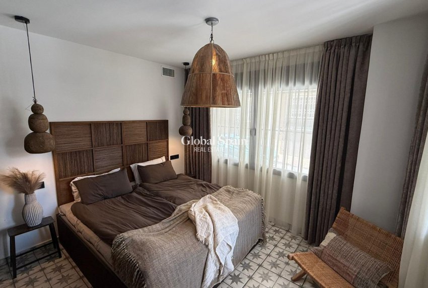 Revente - APPARTEMENT -
TORREVIEJA - Estacion de autobuses