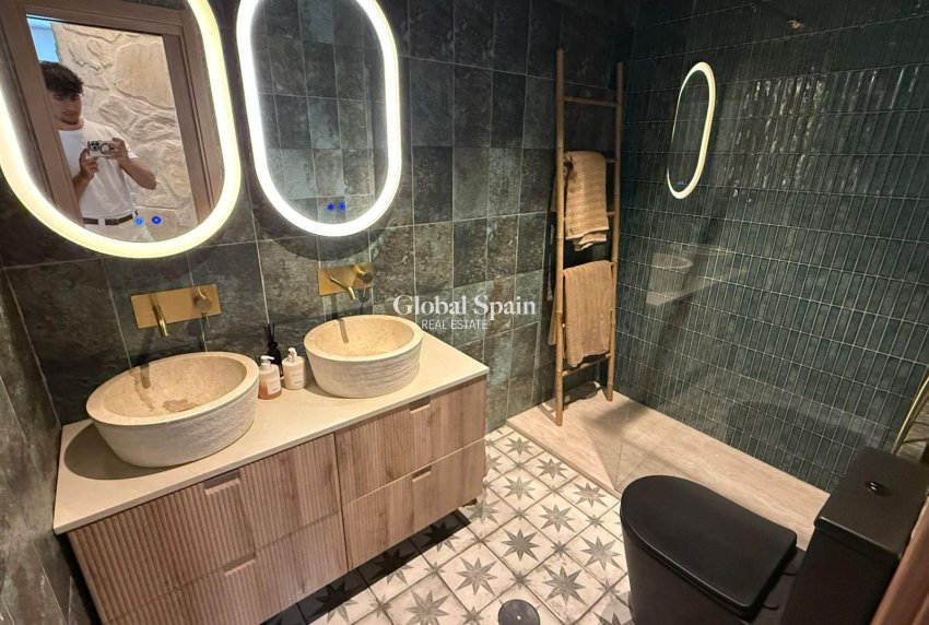 Revente - APPARTEMENT -
TORREVIEJA - Estacion de autobuses