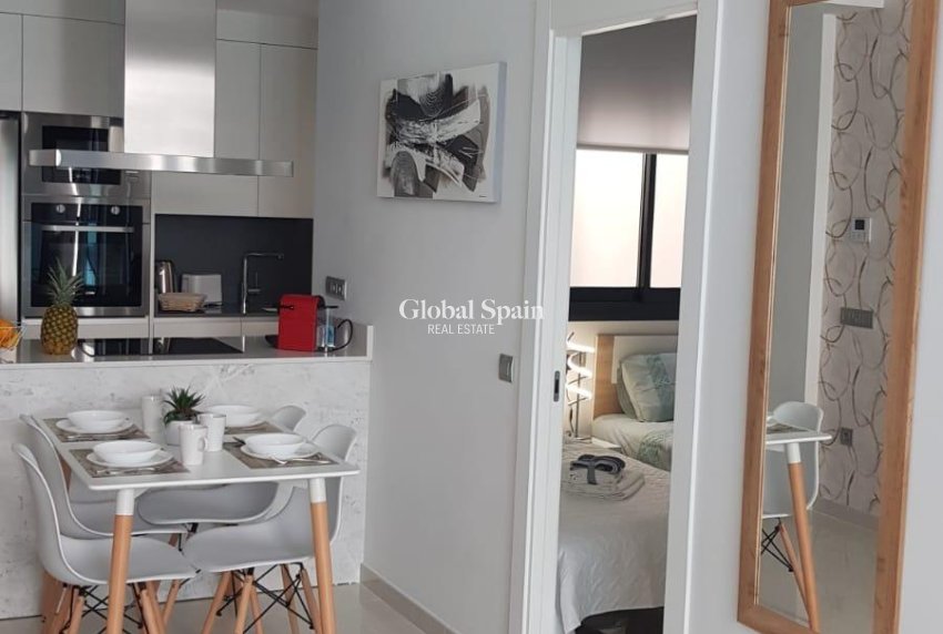 Revente - APPARTEMENT -
TORREVIEJA - Estacion de autobuses