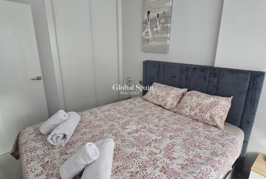 Revente - APPARTEMENT -
TORREVIEJA - Estacion de autobuses