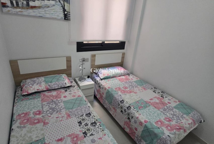 Revente - APPARTEMENT -
TORREVIEJA - Estacion de autobuses