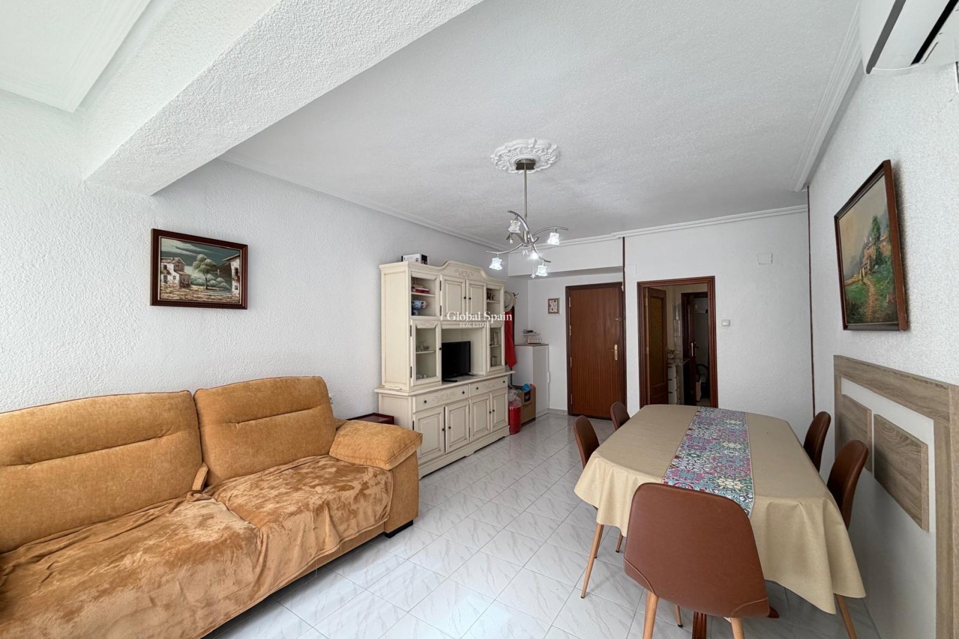 Revente - APPARTEMENT -
TORREVIEJA - Estacion de autobuses