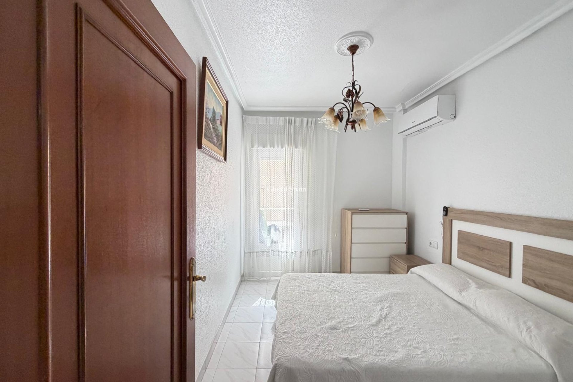Revente - APPARTEMENT -
TORREVIEJA - Estacion de autobuses