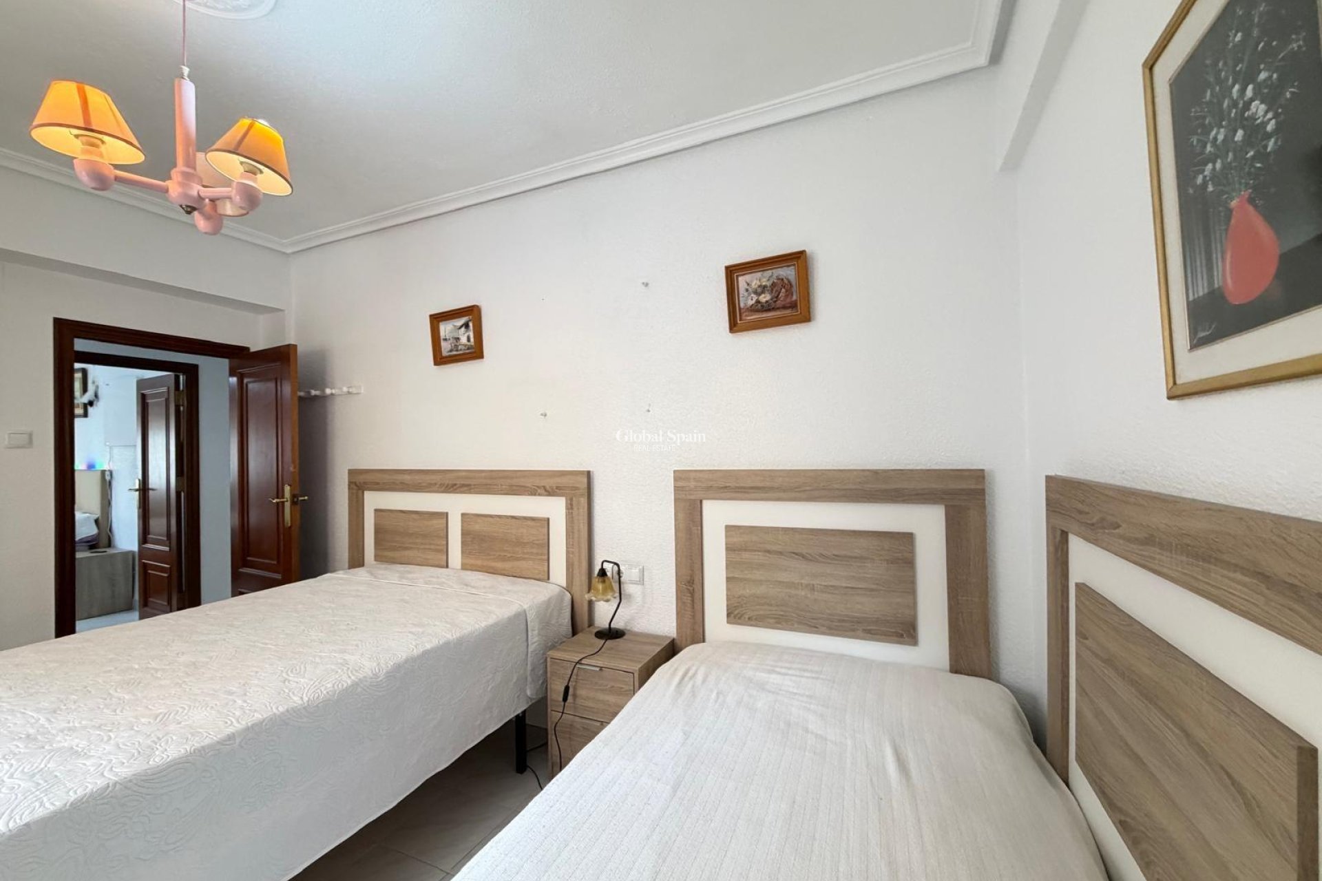 Revente - APPARTEMENT -
TORREVIEJA - Estacion de autobuses