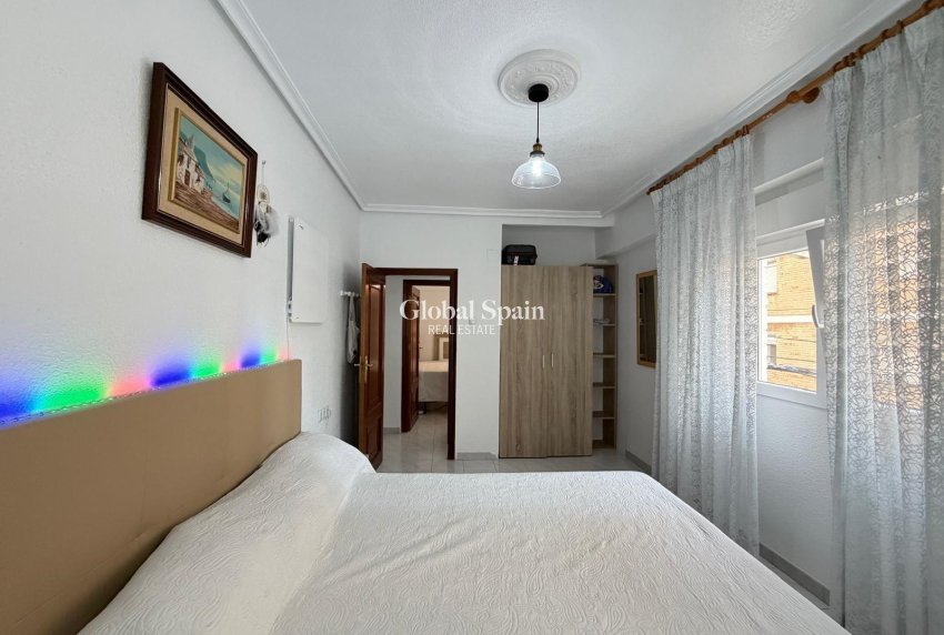 Revente - APPARTEMENT -
TORREVIEJA - Estacion de autobuses