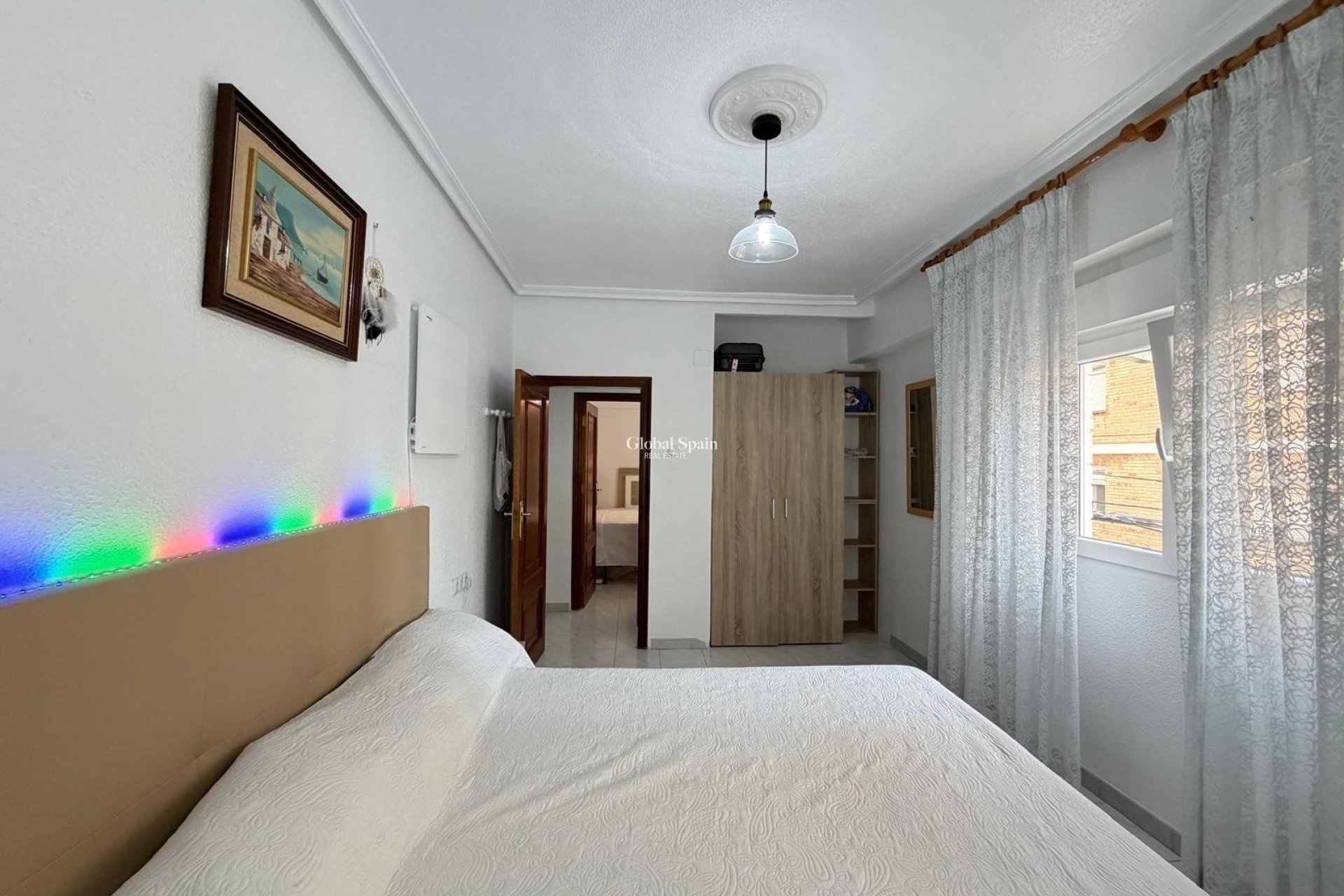 Revente - APPARTEMENT -
TORREVIEJA - Estacion de autobuses