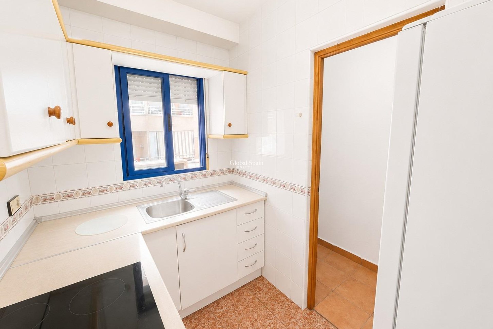 Revente - APPARTEMENT -
TORREVIEJA - Estacion de autobuses