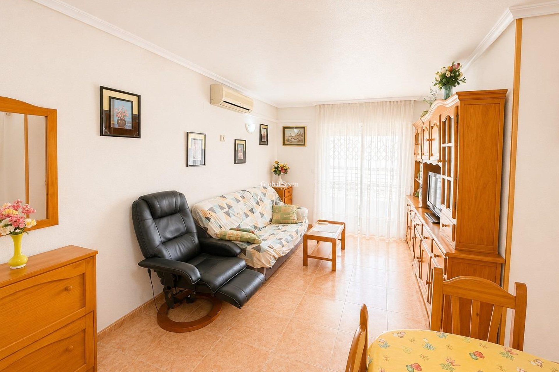 Revente - APPARTEMENT -
TORREVIEJA - Estacion de autobuses
