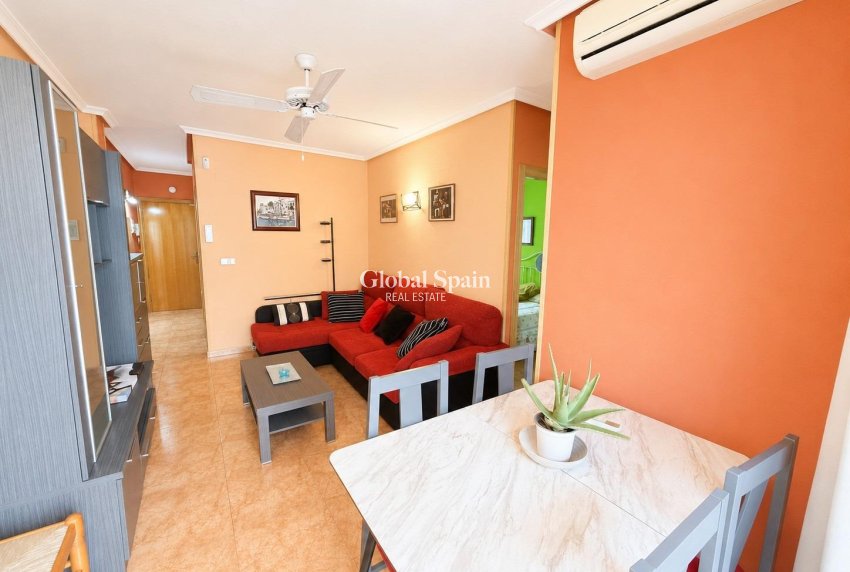 Revente - APPARTEMENT -
TORREVIEJA - Estacion de autobuses