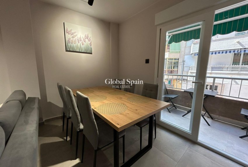 Revente - APPARTEMENT -
TORREVIEJA - Estacion de autobuses