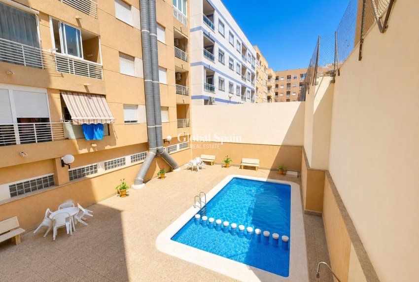Revente - APPARTEMENT -
TORREVIEJA - Estacion de autobuses