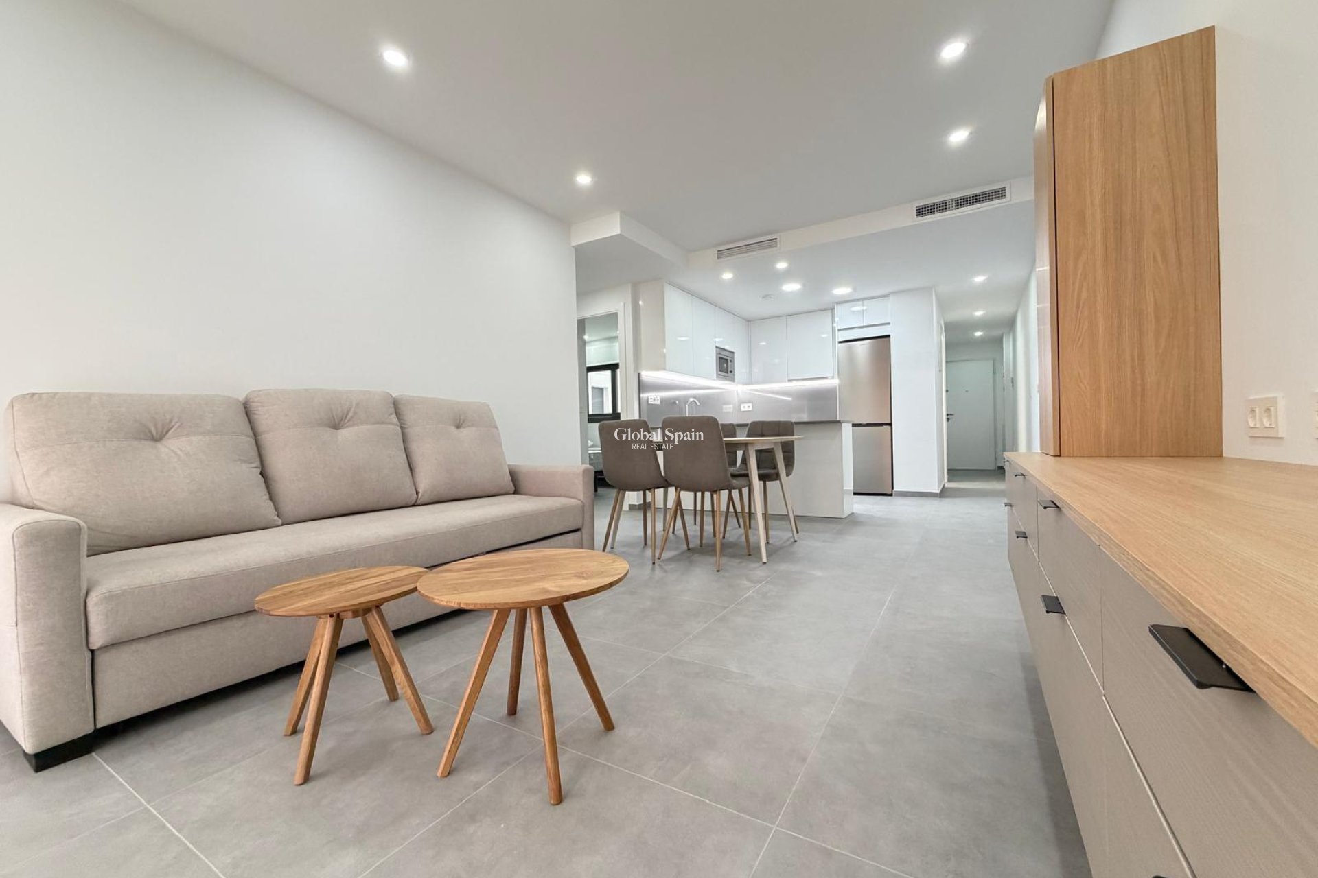 Revente - APPARTEMENT -
TORREVIEJA - Estacion de autobuses