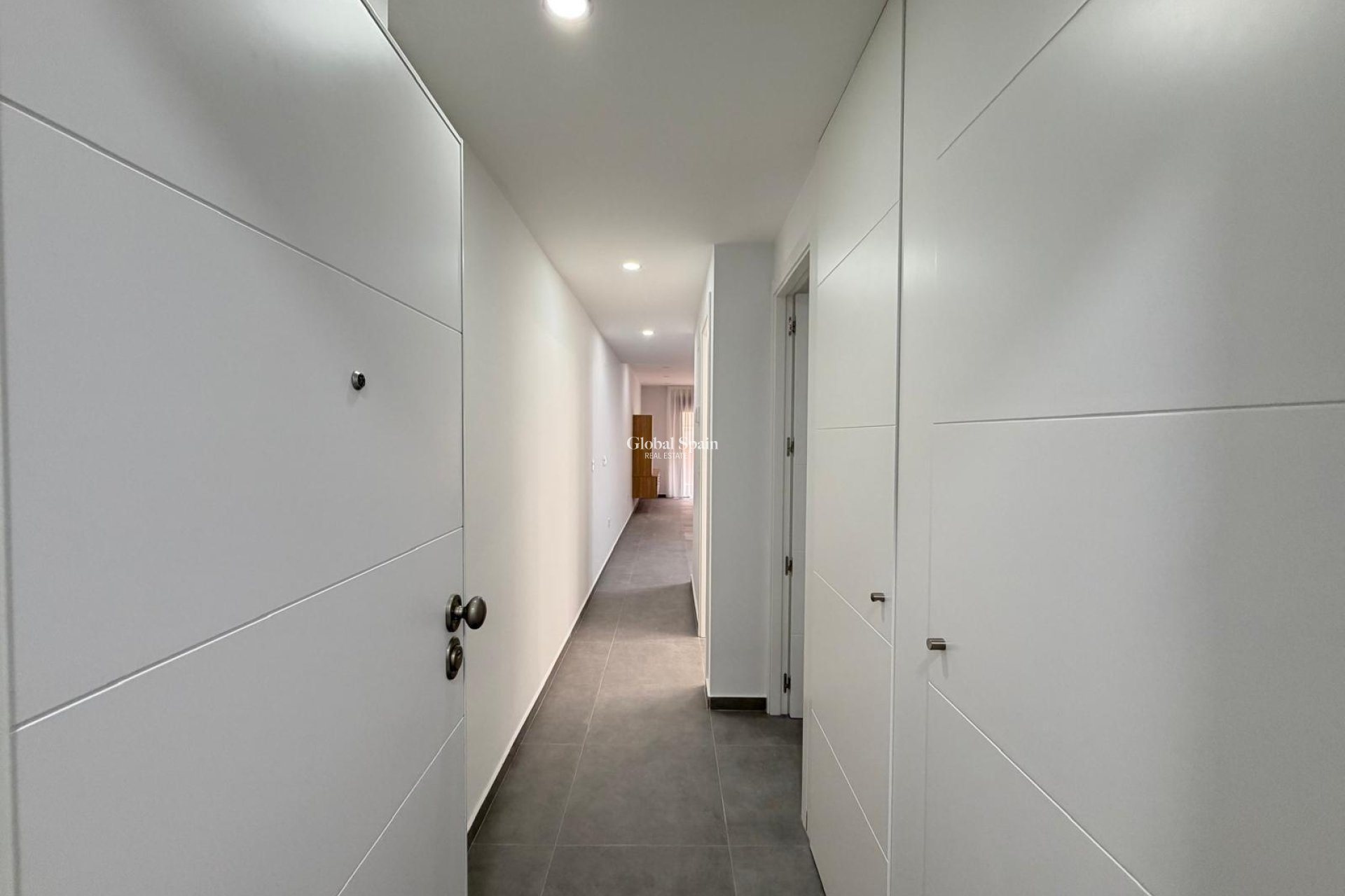Revente - APPARTEMENT -
TORREVIEJA - Estacion de autobuses
