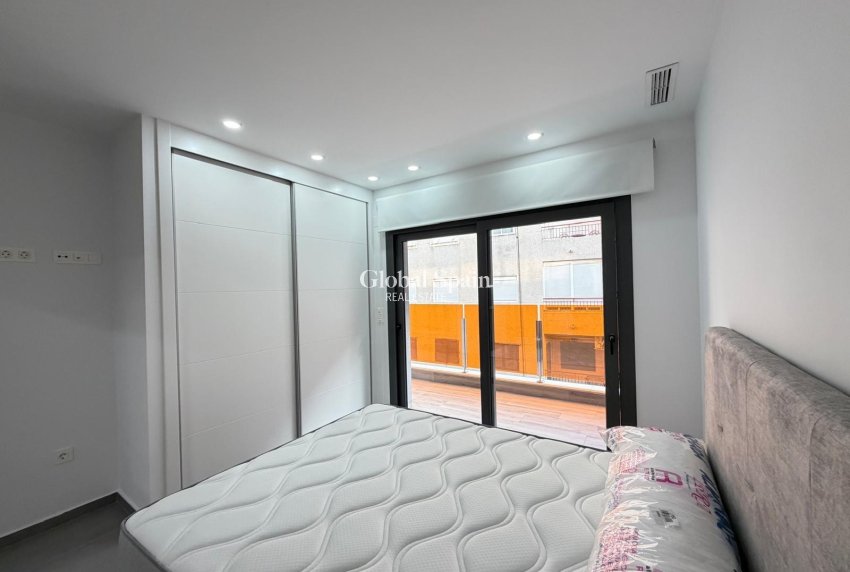Revente - APPARTEMENT -
TORREVIEJA - Estacion de autobuses