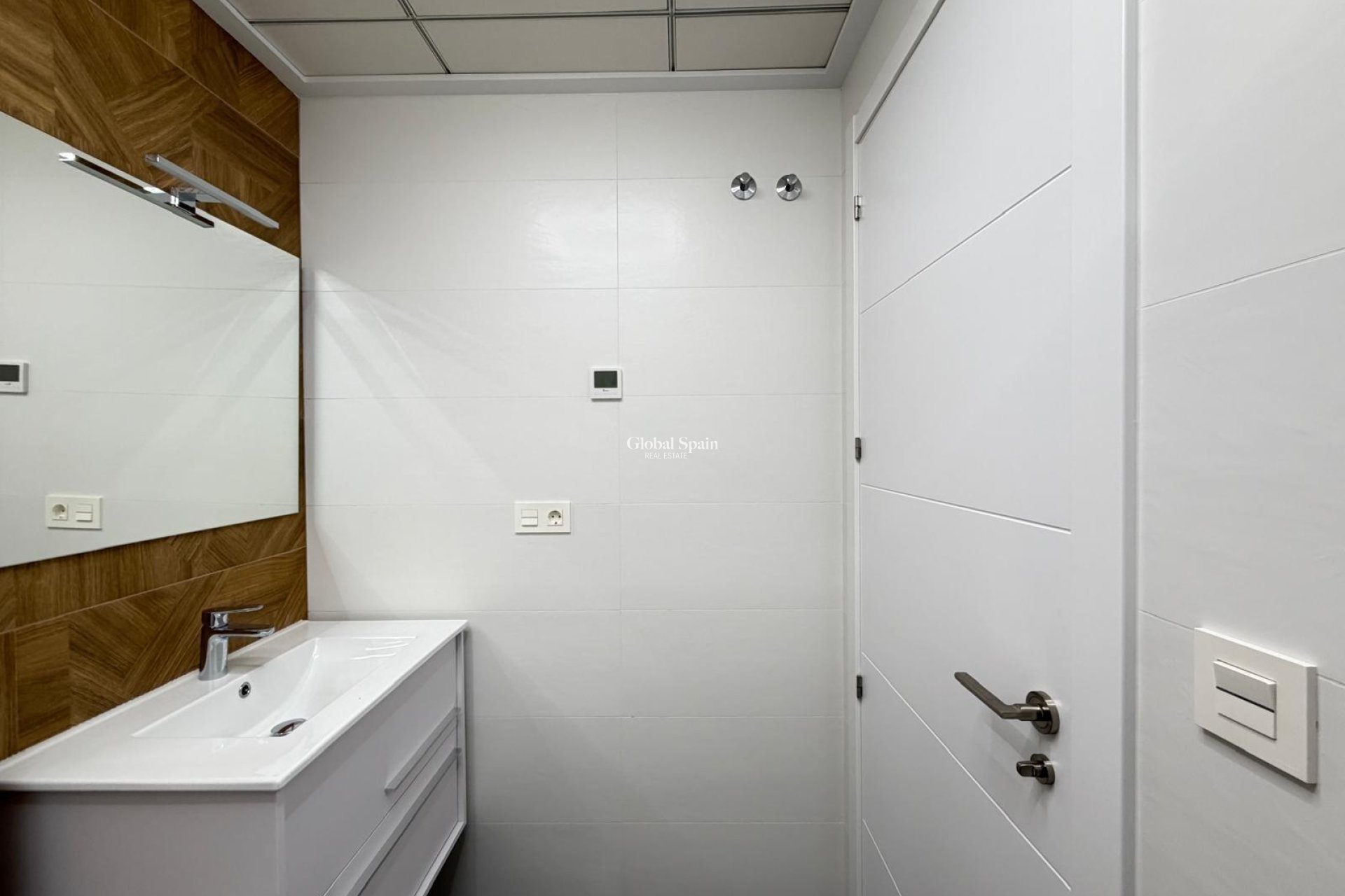 Revente - APPARTEMENT -
TORREVIEJA - Estacion de autobuses