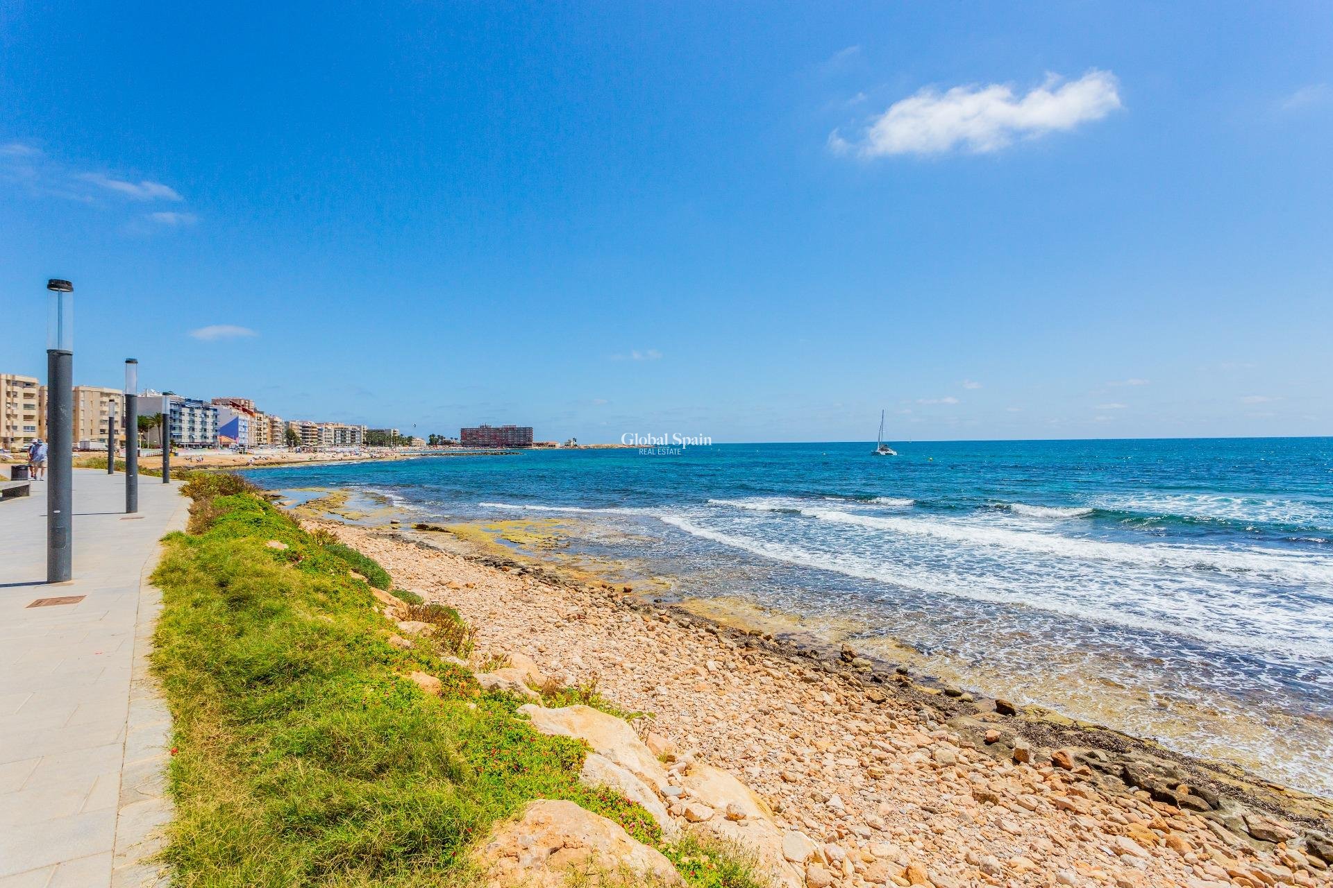 Revente - APPARTEMENT -
TORREVIEJA - Estacion de autobuses