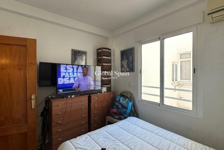 Revente - APPARTEMENT -
TORREVIEJA - Estacion de autobuses