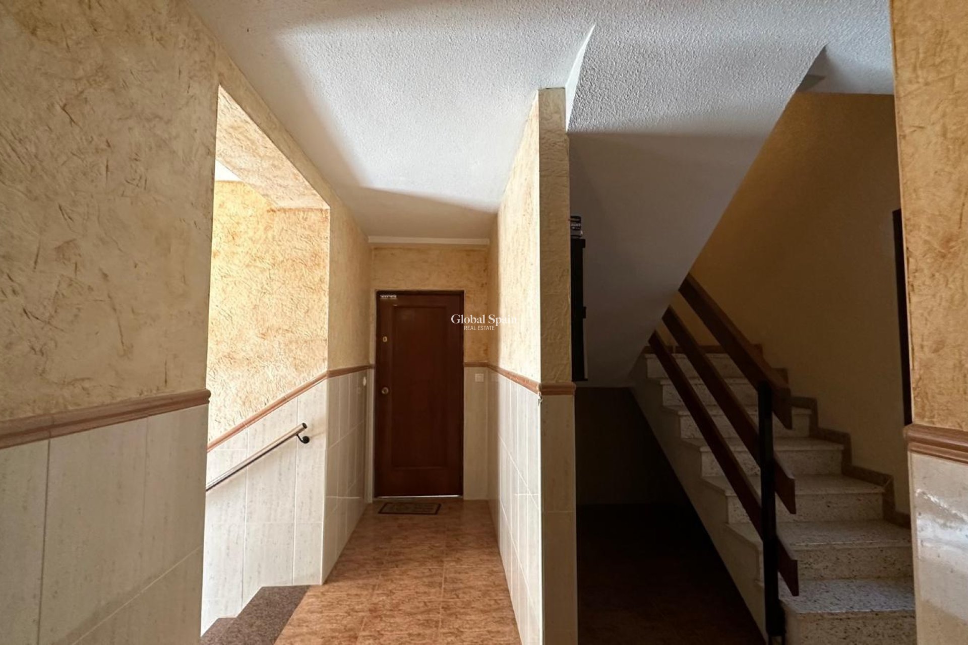 Revente - APPARTEMENT -
TORREVIEJA - Estacion de autobuses