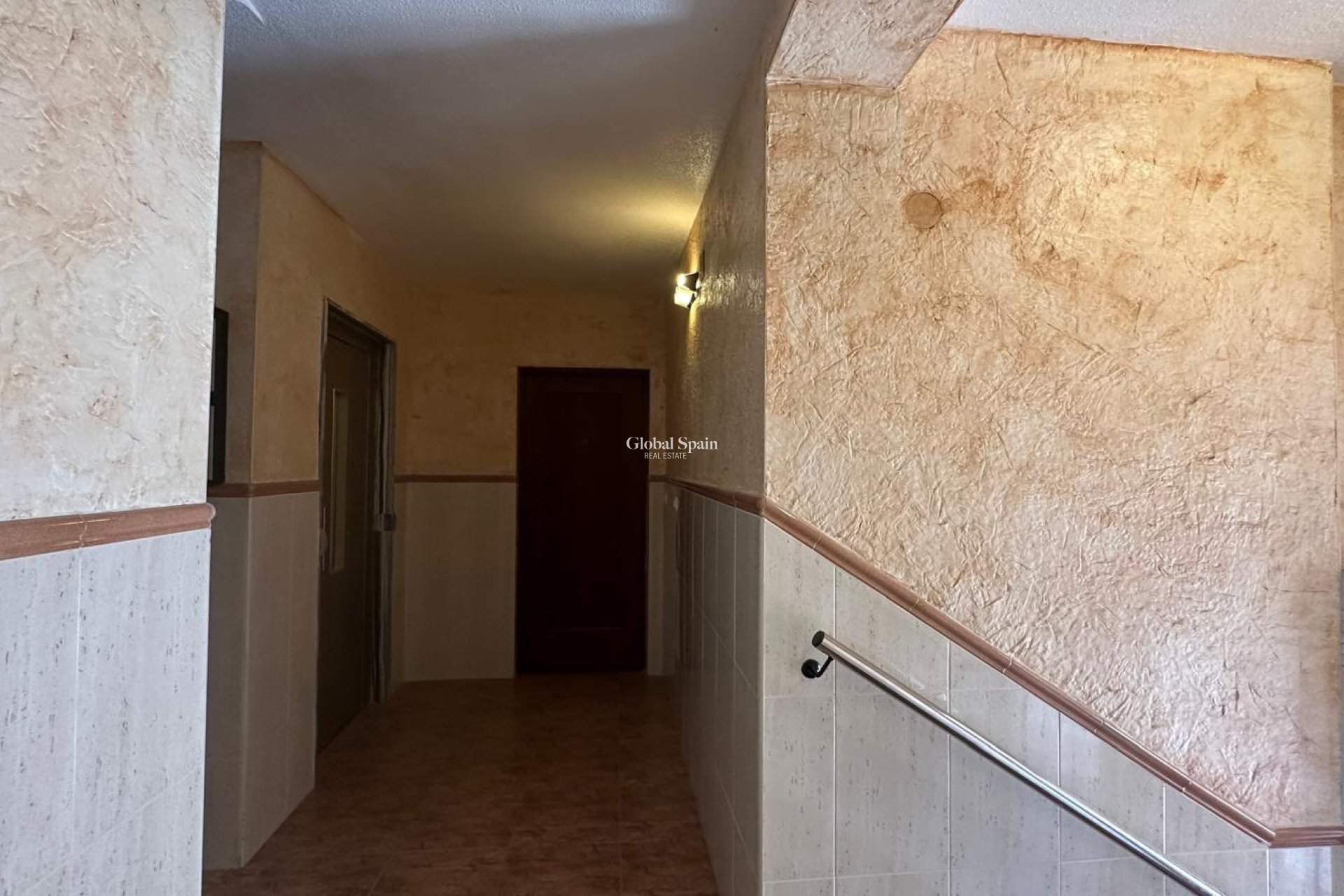 Revente - APPARTEMENT -
TORREVIEJA - Estacion de autobuses