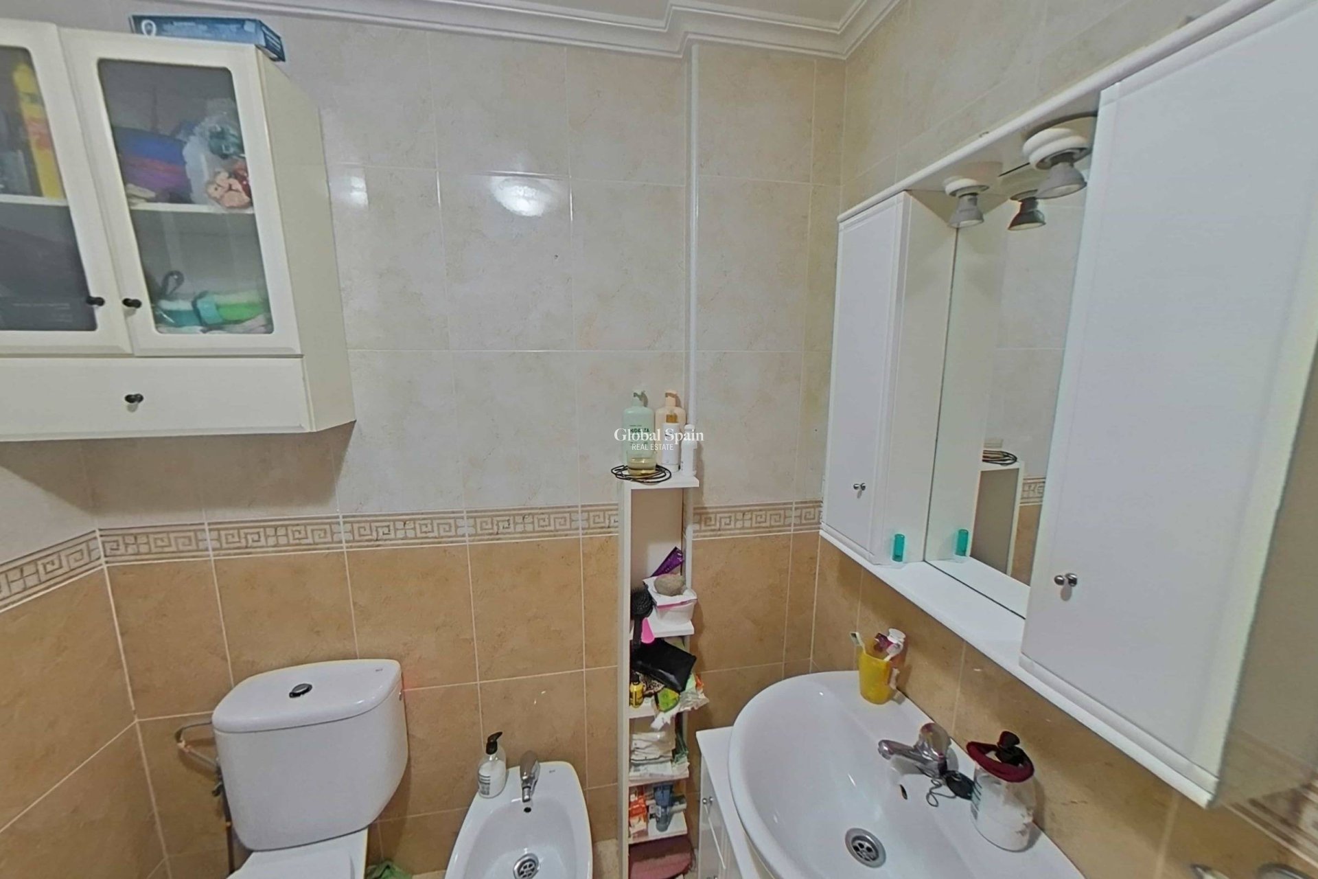 Revente - APPARTEMENT -
TORREVIEJA - Estacion de autobuses