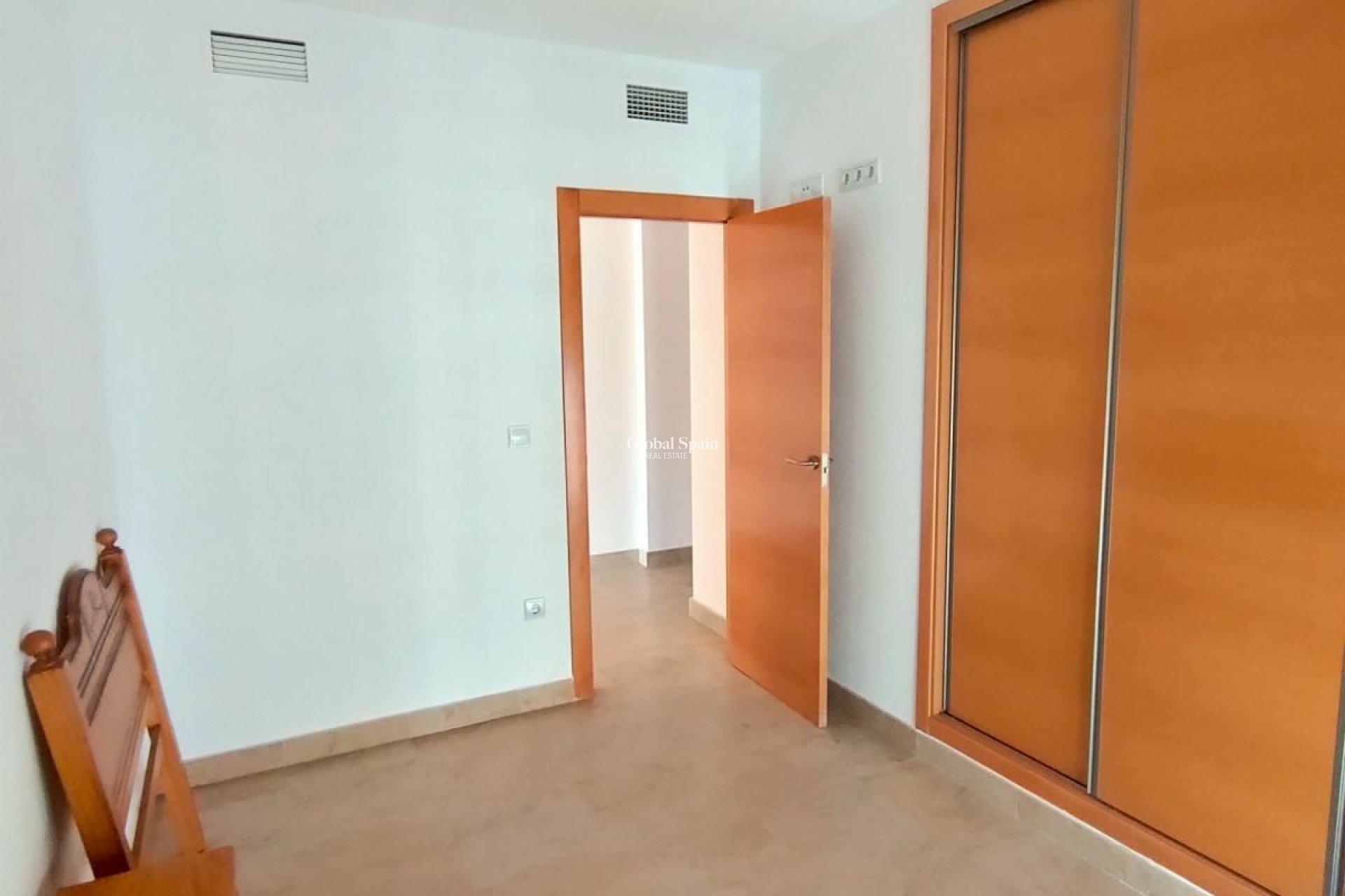 Revente - APPARTEMENT -
TORREVIEJA - Estacion de autobuses
