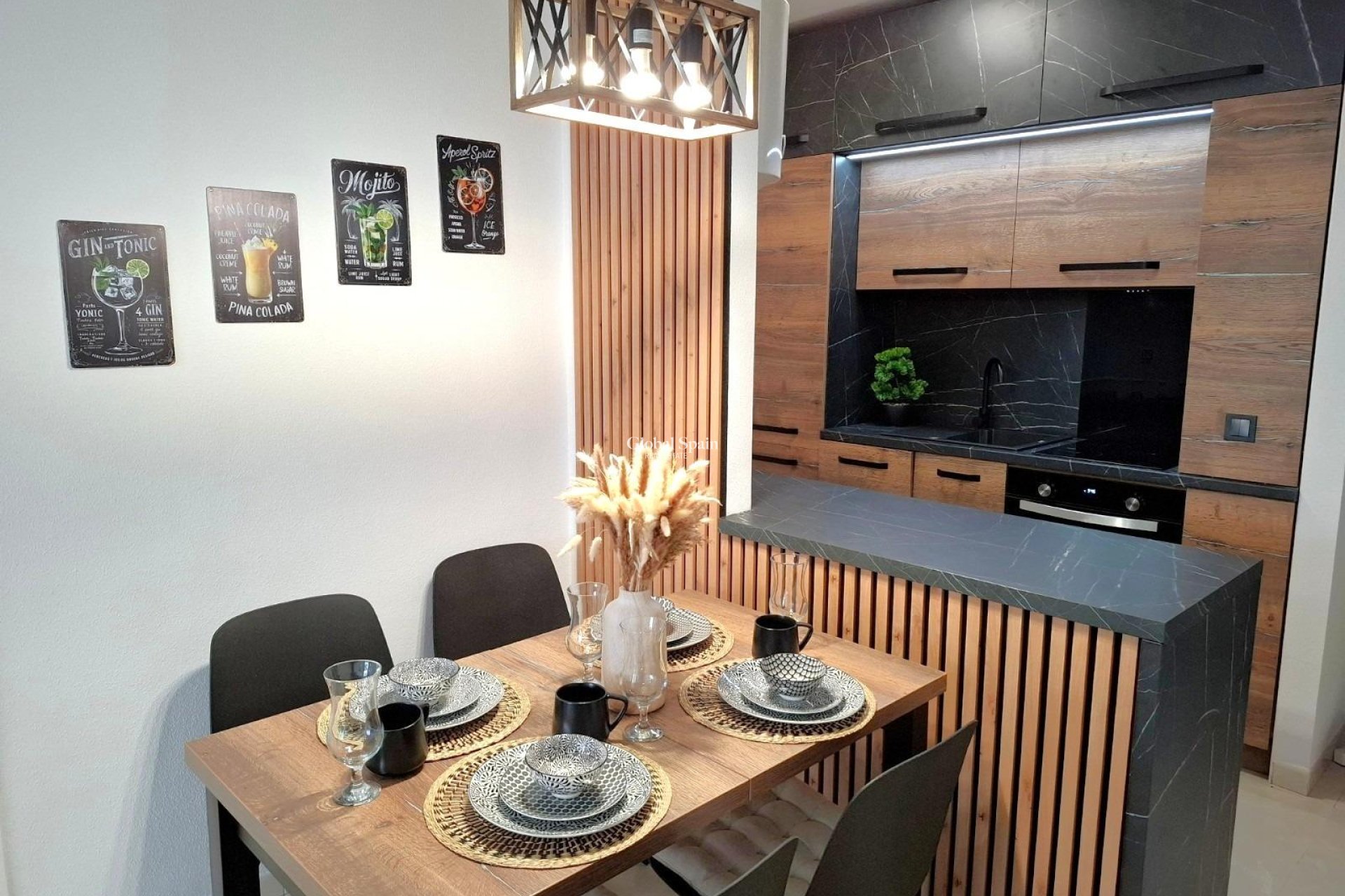 Revente - APPARTEMENT -
TORREVIEJA - Estacion de autobuses