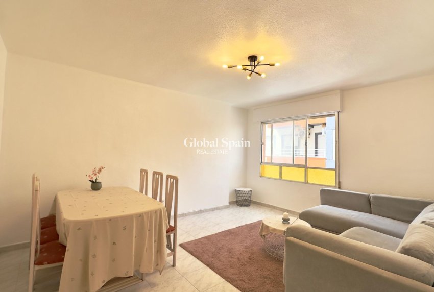 Revente - APPARTEMENT -
TORREVIEJA - Estacion de autobuses