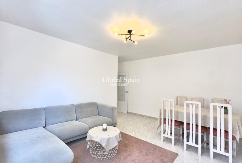 Revente - APPARTEMENT -
TORREVIEJA - Estacion de autobuses