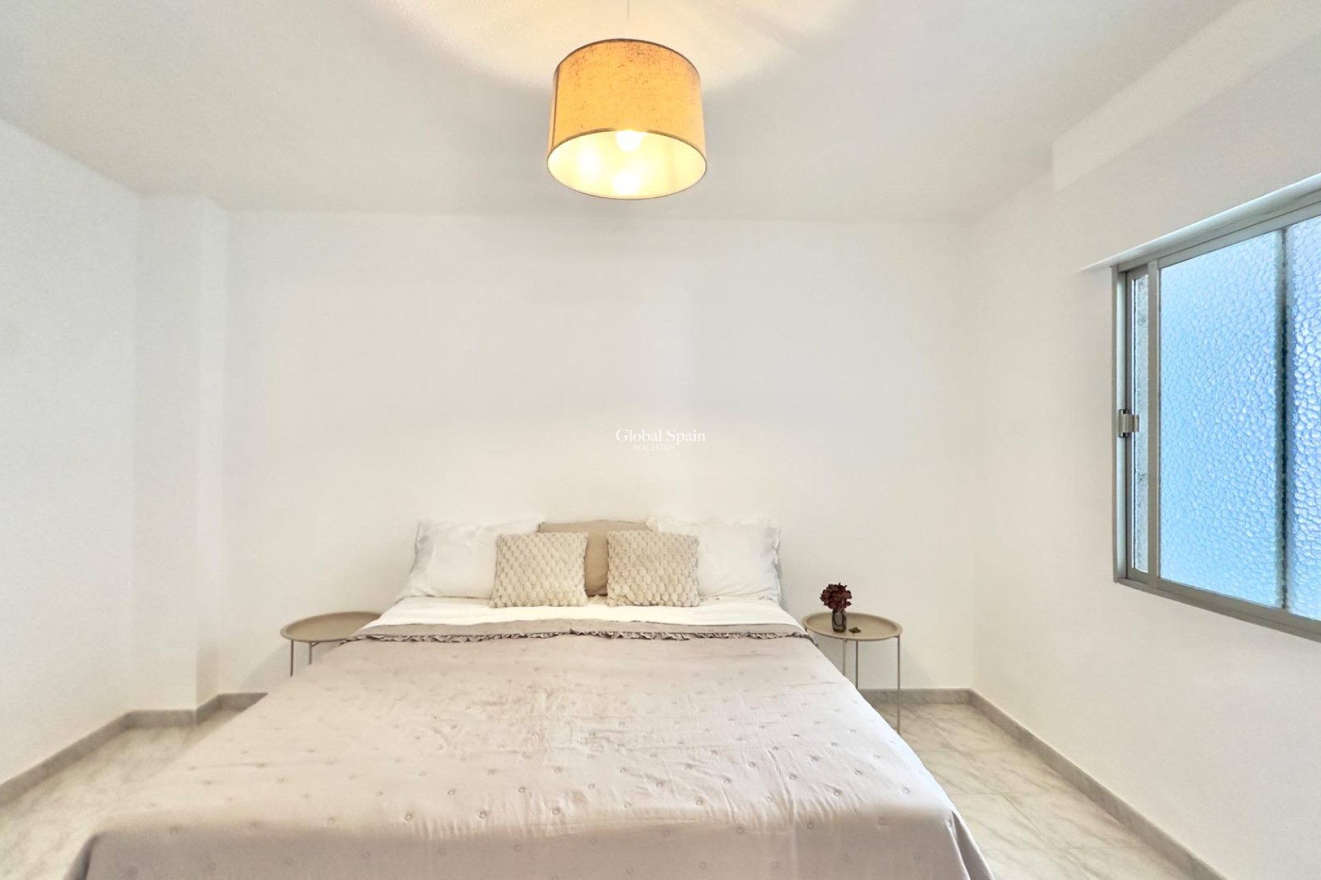 Revente - APPARTEMENT -
TORREVIEJA - Estacion de autobuses