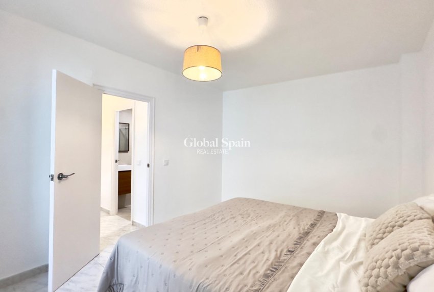 Revente - APPARTEMENT -
TORREVIEJA - Estacion de autobuses