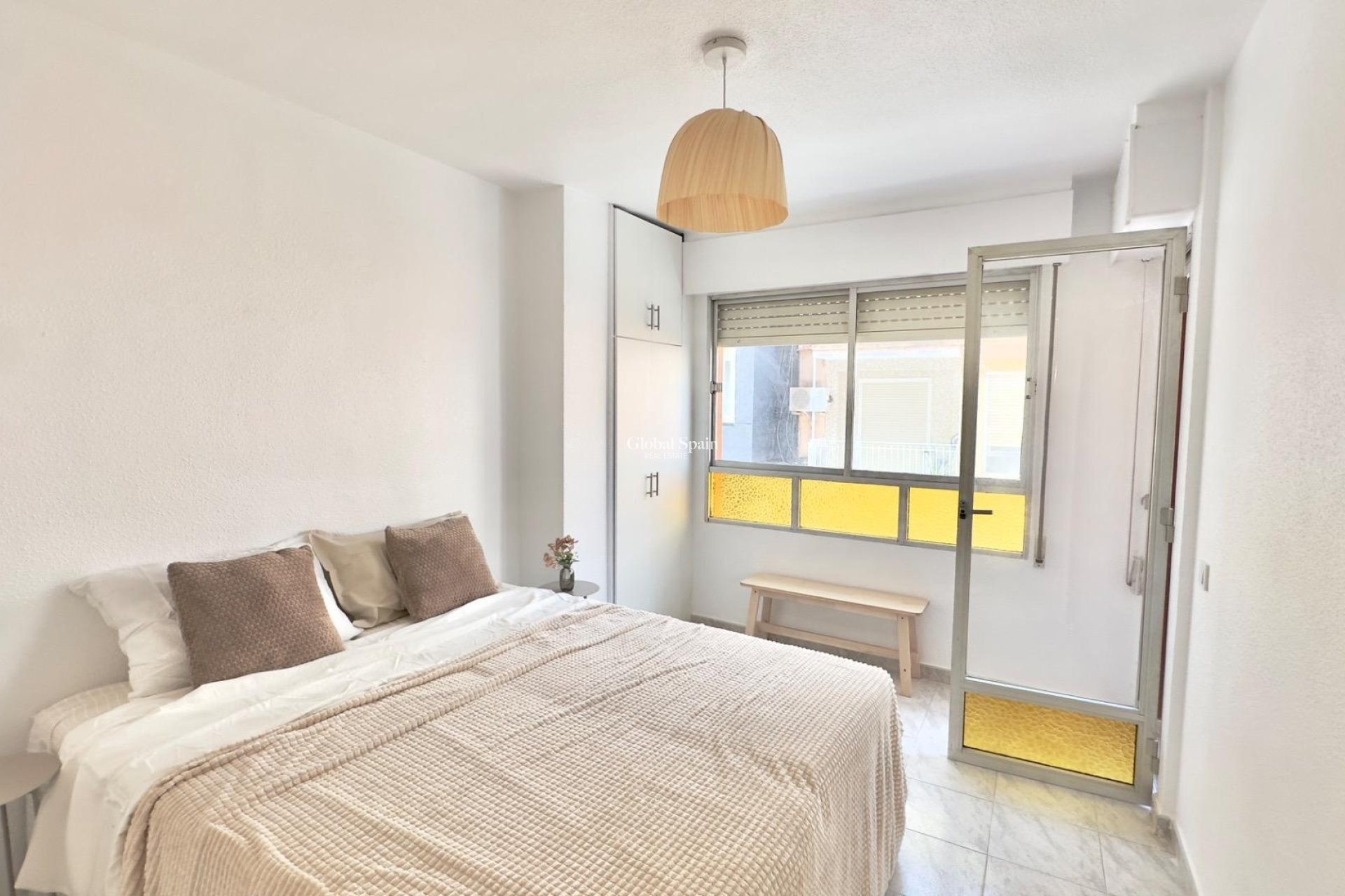 Revente - APPARTEMENT -
TORREVIEJA - Estacion de autobuses