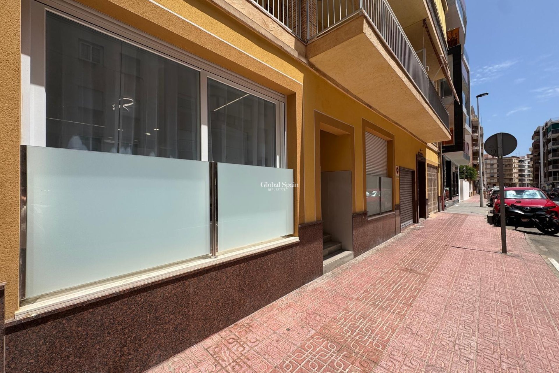 Revente - APPARTEMENT -
TORREVIEJA - Estacion de autobuses
