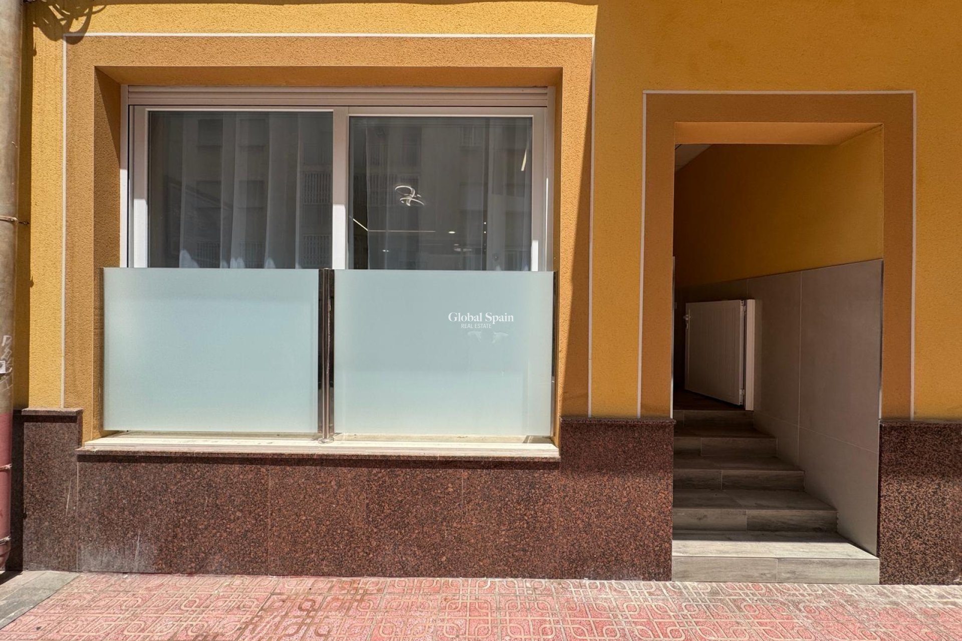 Revente - APPARTEMENT -
TORREVIEJA - Estacion de autobuses