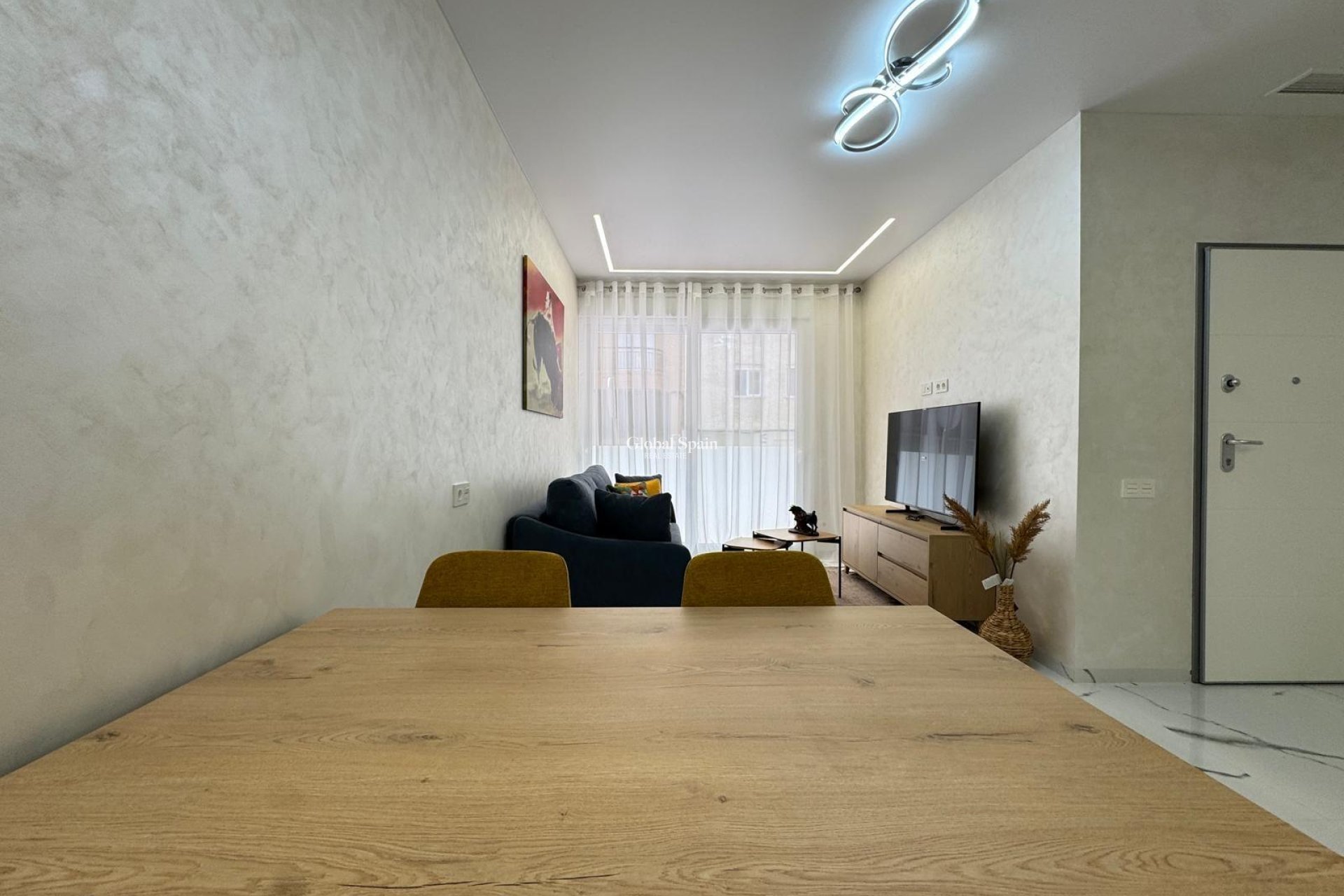 Revente - APPARTEMENT -
TORREVIEJA - Estacion de autobuses