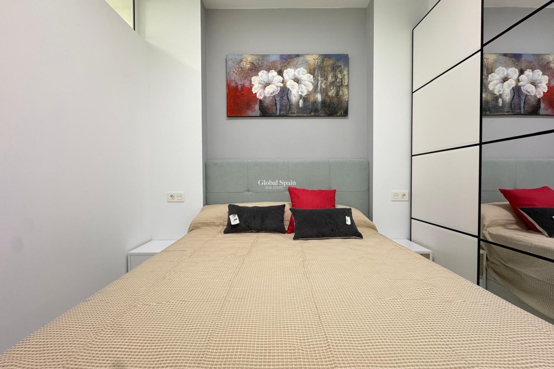 Revente - APPARTEMENT -
TORREVIEJA - Estacion de autobuses