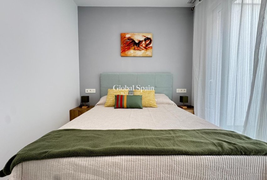 Revente - APPARTEMENT -
TORREVIEJA - Estacion de autobuses