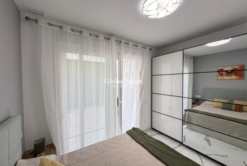 Revente - APPARTEMENT -
TORREVIEJA - Estacion de autobuses