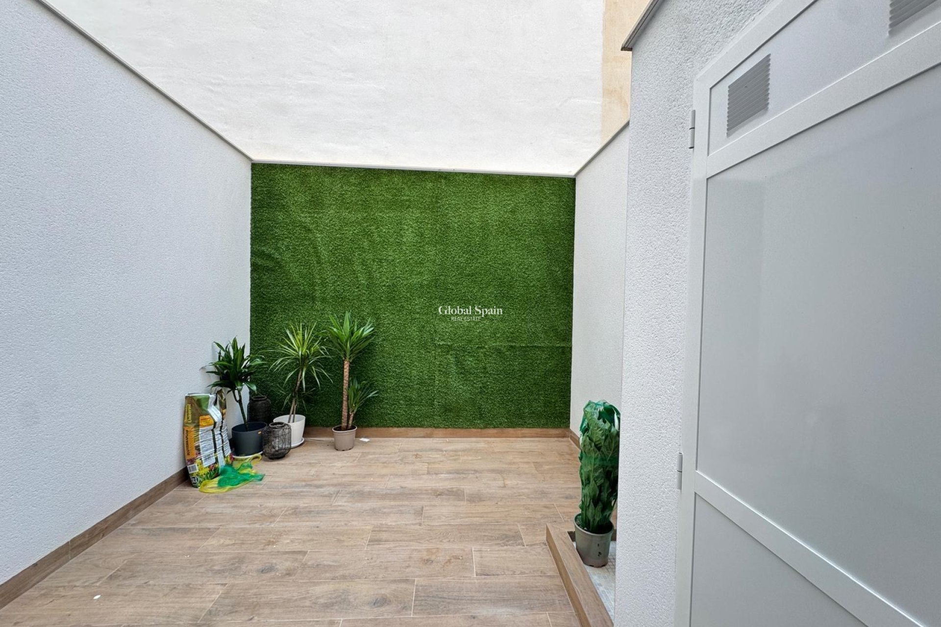 Revente - APPARTEMENT -
TORREVIEJA - Estacion de autobuses